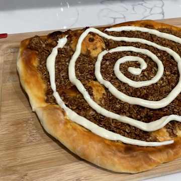 Cinnamon Roll Pizza
