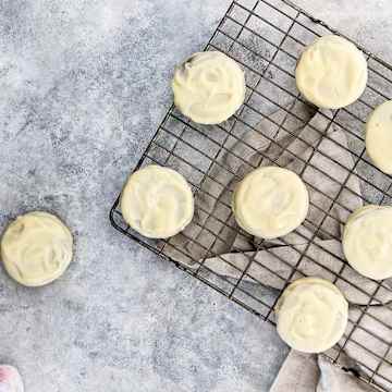 White Chocolate Cookie Sandwiches
