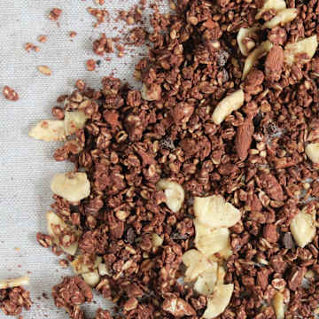 Chocolate & Banana Granola