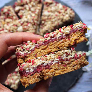 Raspberry Cornflake Crunch Slice