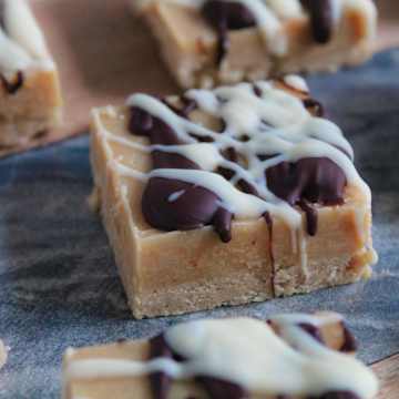 No-Bake Cashew Lemon Bars