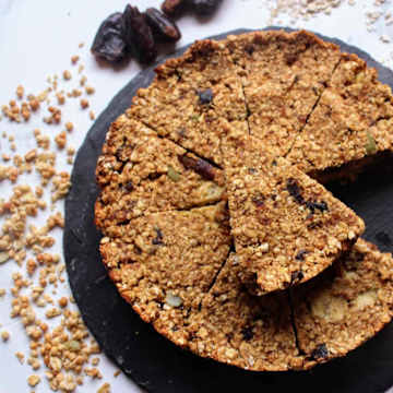 Tranche de dattes, pommes et beurre de cacahu&egrave;tes