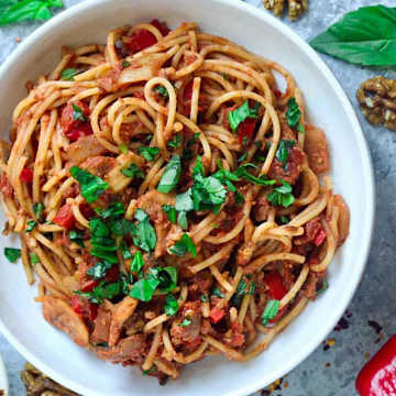 Bolognaise aux champignons et aux noix
