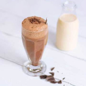 Bronx-Style Chocolate Egg Cream