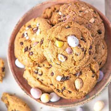 Biscuits de P&acirc;ques aux p&eacute;pites de chocolat