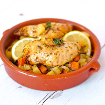 Poulet et l&eacute;gumes au citron et aux herbes
