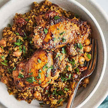 Moroccan-Inspired Chicken and Chickpeas with Quinoa