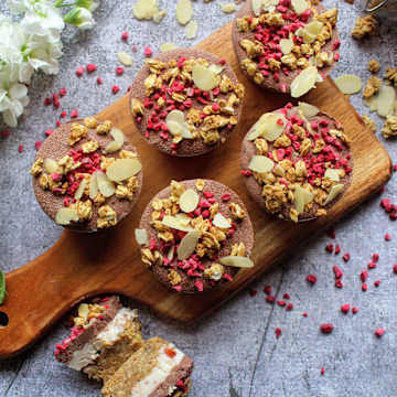 Bouch&eacute;es de g&acirc;teau au fromage au chocolat et aux baies