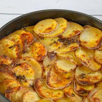 Pommes de terre au four en tranches croustillantes