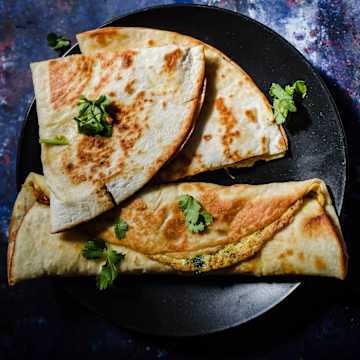 Cheesy Masala Omelette Quesadilla
