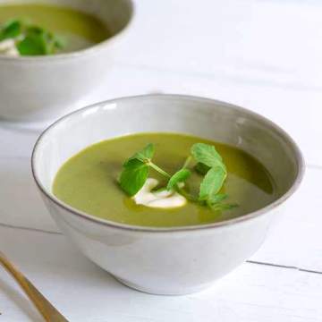 Soupe aux pois et &agrave; la menthe
