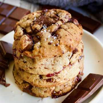 Blueberry Jam and Dark Chocolate Cookies