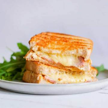 Toastie au jambon et au fromage