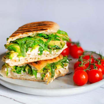 Panini au poulet et &agrave; l'avocat