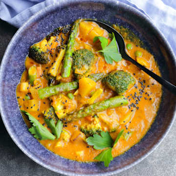 Spring Curry with asparagus