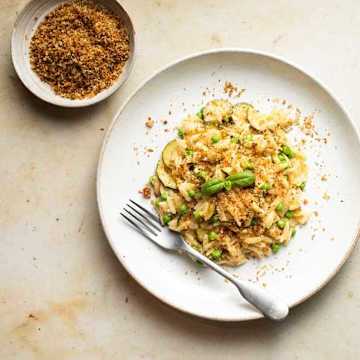 Orzo aux courgettes et aux petits pois