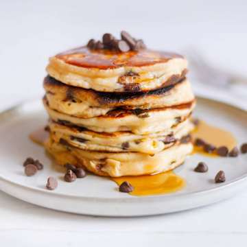 Cr&ecirc;pes au babeurre et aux p&eacute;pites de chocolat
