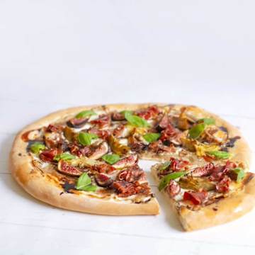 Pizza aux figues et au prosciutto