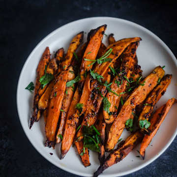 Hei&szlig;luftfrittierte S&uuml;&szlig;kartoffel-Pommes