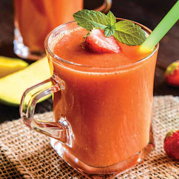 Strawberry Pineapple Morning Blast