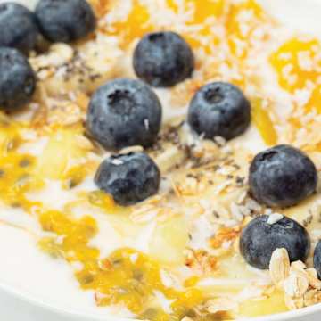 Pi&ntilde;a Colada Smoothie Bowl