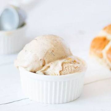 Hot Cross Bun Gelato