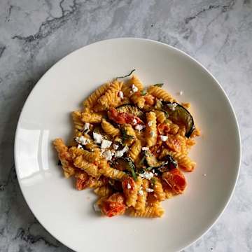 Cremige Auberginen-Feta-Pasta