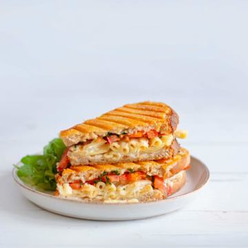 Loaded Mac n&rsquo; Cheese Toastie