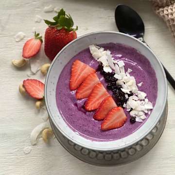 Lila Smoothie Bowl