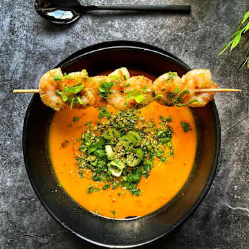 S&uuml;&szlig;kartoffel-Suppe mit Wasabi-Crunch