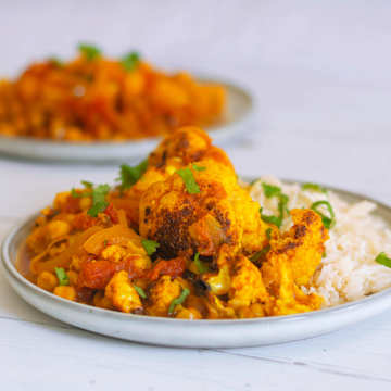 Spiced Cauliflower & chickpea curry