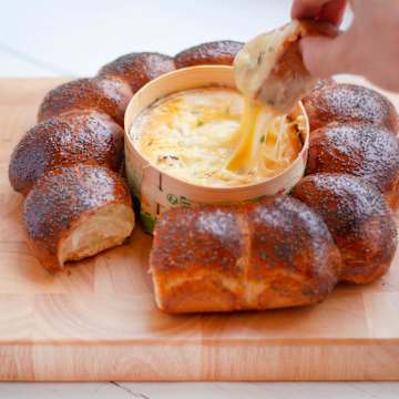 Brioche Wreath Bread with Mont d'Or Cheese