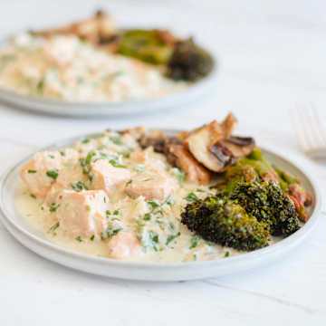 Creamy Spinach & Tarragon Fish Casserole With Garlic Veggies