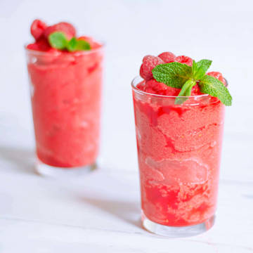 Raspberry Lemonade Slushie