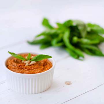 Sundried Tomato and Basil Pesto