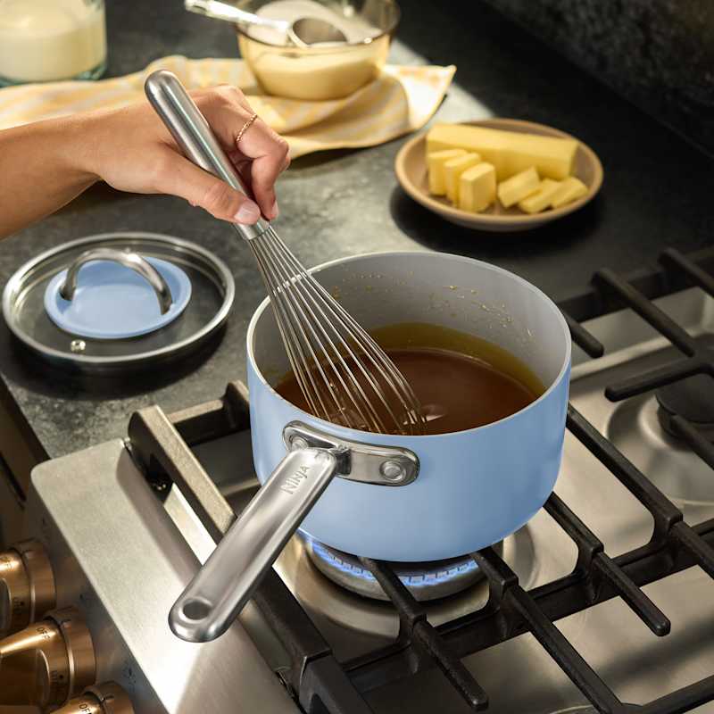 Ninja NeverQuit™ 6-Piece Ceramic Saucepan Cookware Set in Forest