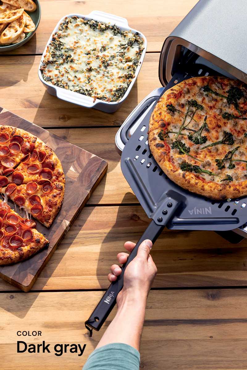 Ninja Artisan™ 5-in-1 Portable Pizza Oven in Black and Gold