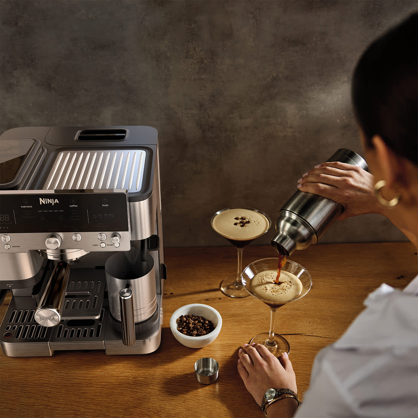 Ninja Luxe Café Premier ES601EU in uso