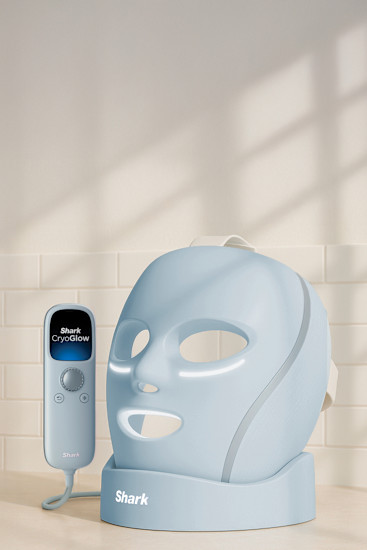Shark&trade; CryoGlow&trade; LED Mask & Charging Stand