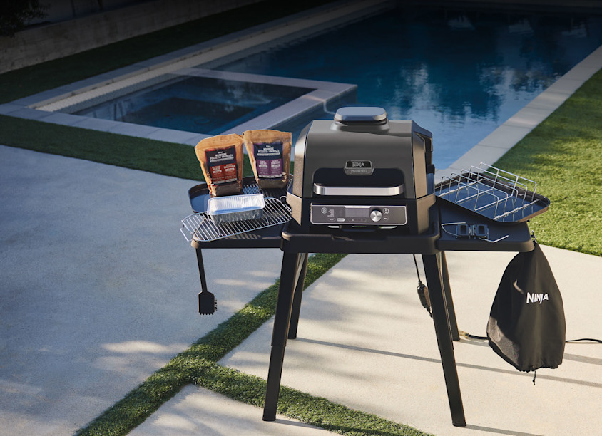 Ninja Woodfire Pro Connect™ XL Outdoor Grill & Smoker Bundle