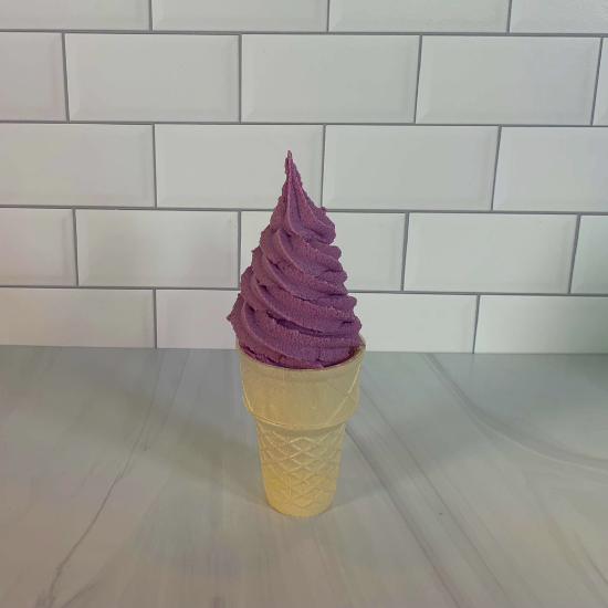 Cr&egrave;me glac&eacute;e molle &agrave; la myrtille et &agrave; la lavande all&eacute;g&eacute;e