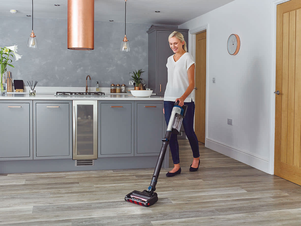 Cordless vacuum