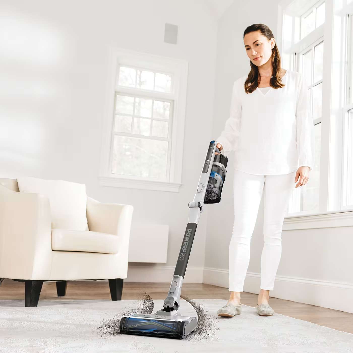 Cordless vacuuming carpet