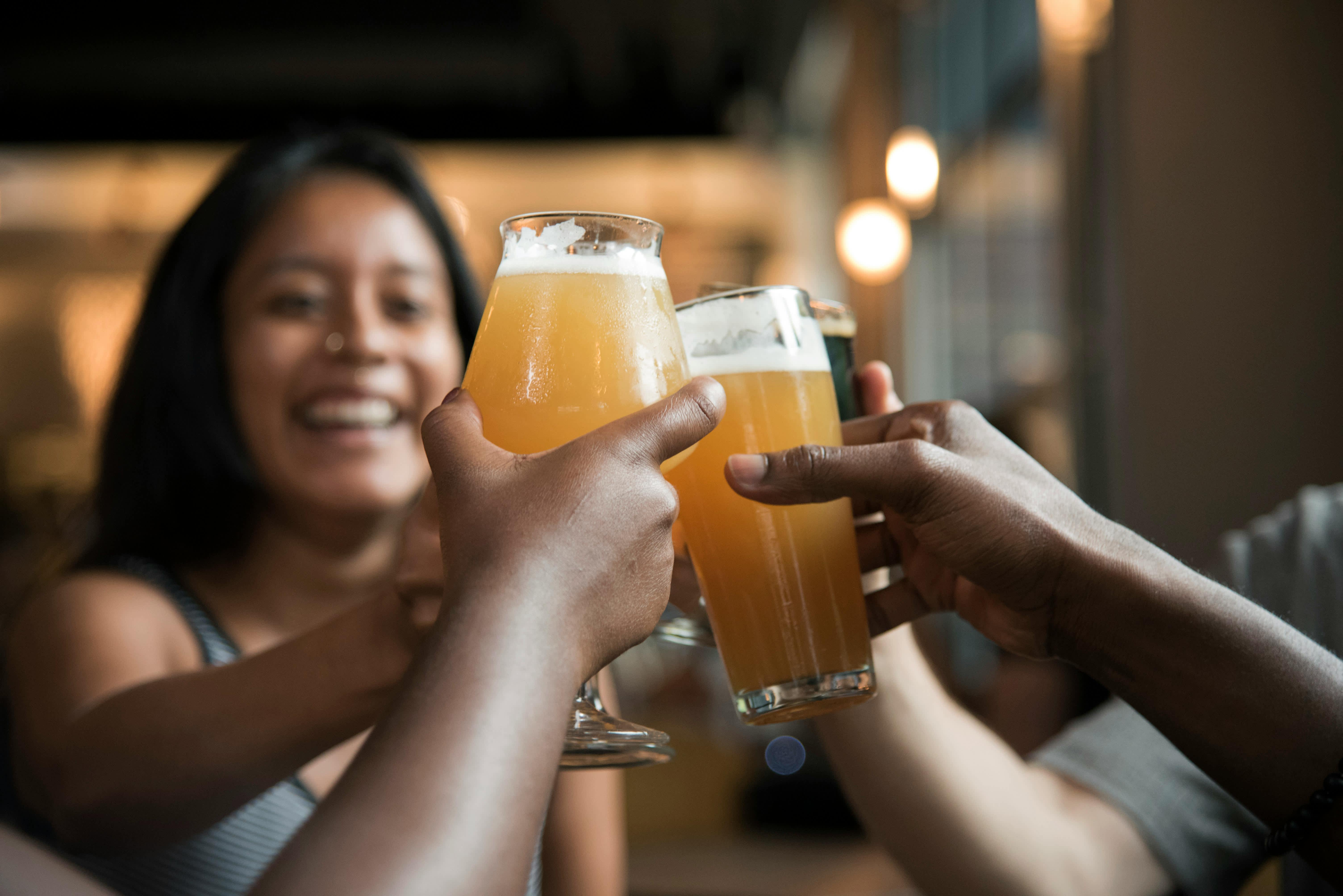Bier oder Punsch hinterlassen klebrige R&uuml;ckst&auml;nde