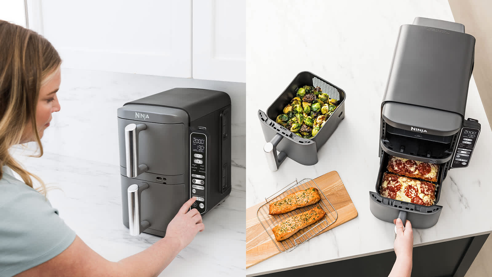 Personne cuisinant une pizza dans un tiroir de l'air fryer Ninja avec l'autre tiroir contenant des l&eacute;gumes.