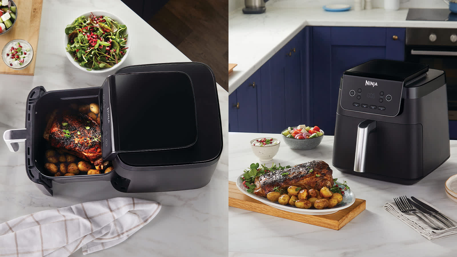 &Agrave; gauche, un Airfryer avec tiroir ouvert contenant de la viande et des pommes de terre. &Agrave; droite, un Airfryer pos&eacute; sur une table, entour&eacute; de plusieurs assiettes de l&eacute;gumes, de viande et de pommes de terre.
