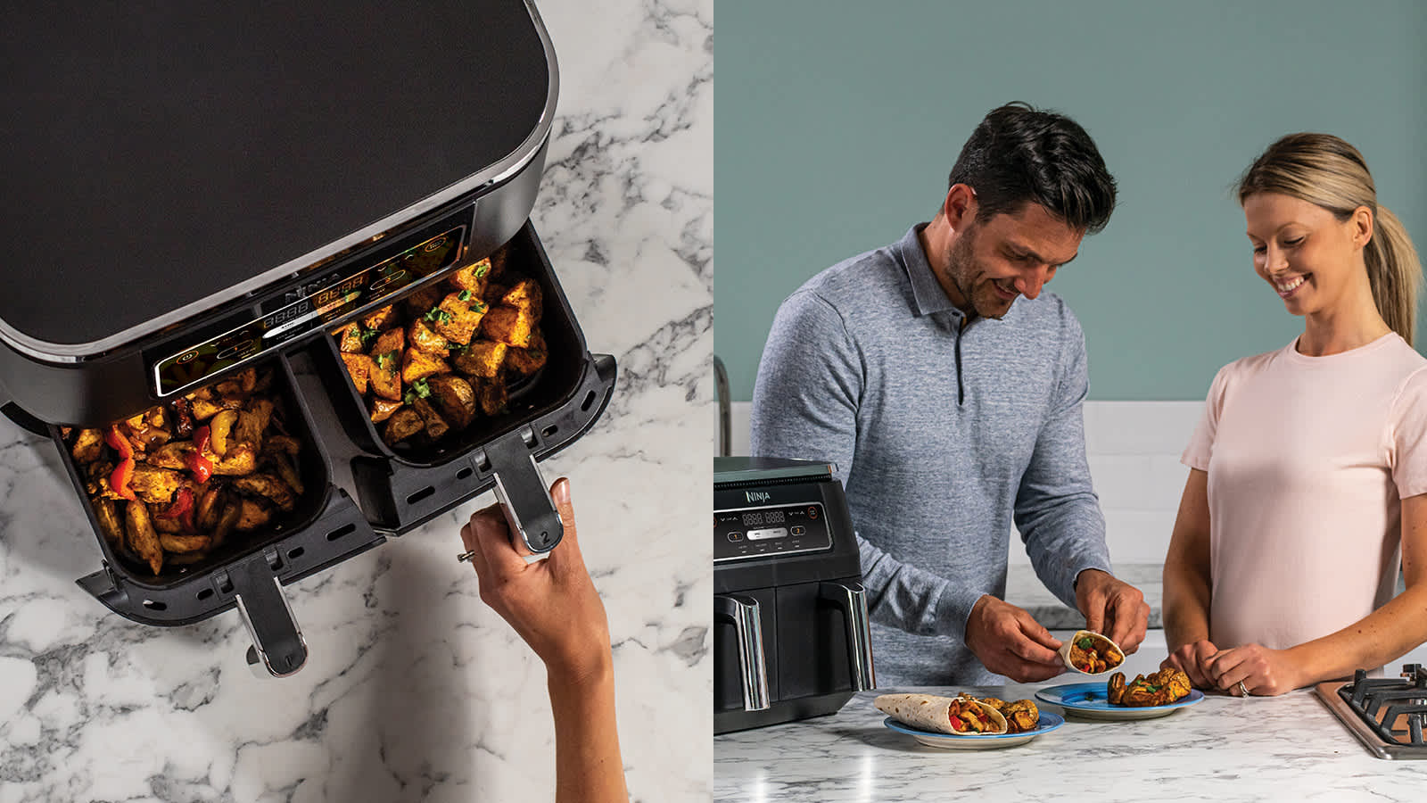 &Agrave; gauche, une personne ouvre un tiroir de l&rsquo;Airfryer contenant du poulet et des pommes de terre. &Agrave; droite, un homme et une femme pr&eacute;parent des wraps.