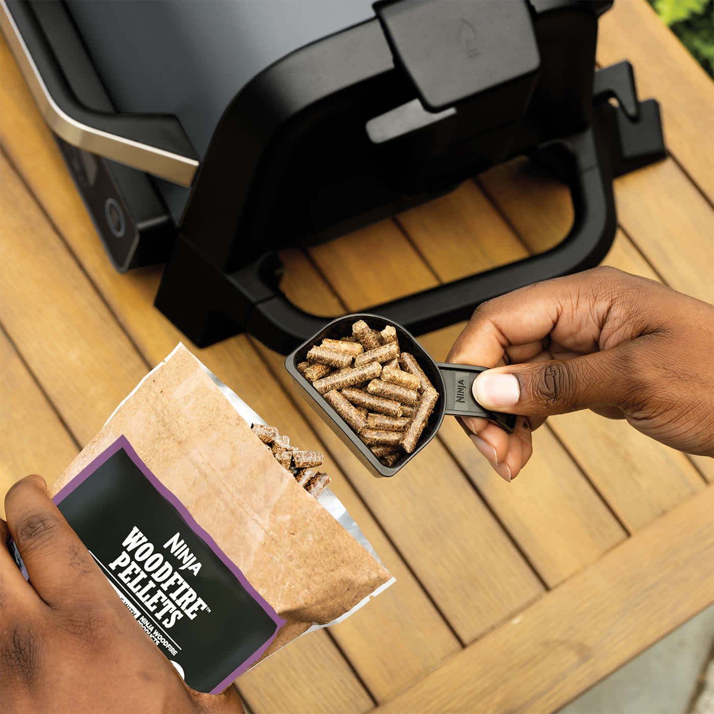 Outdoor Grill mit Pellets