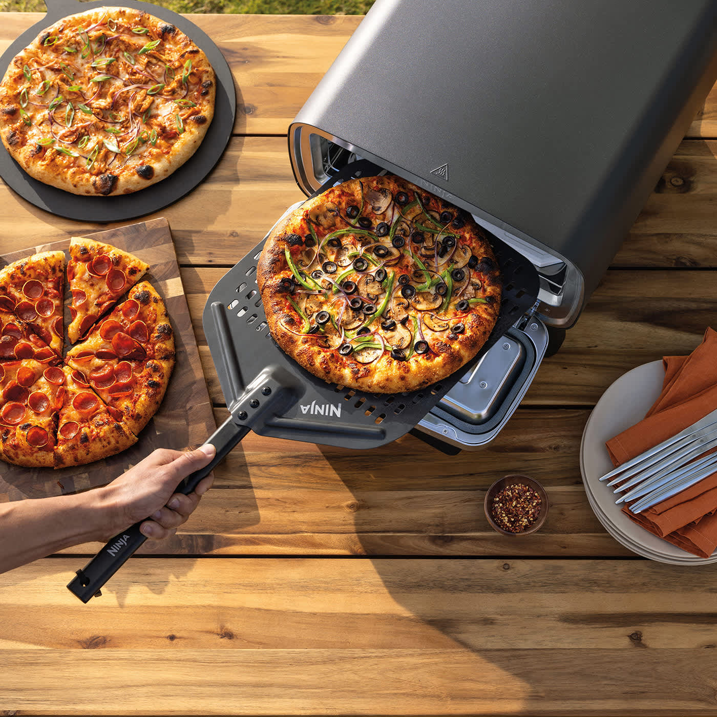 Forno elettrico per pizza e friggitrice ad aria da esterno Ninja Artisan