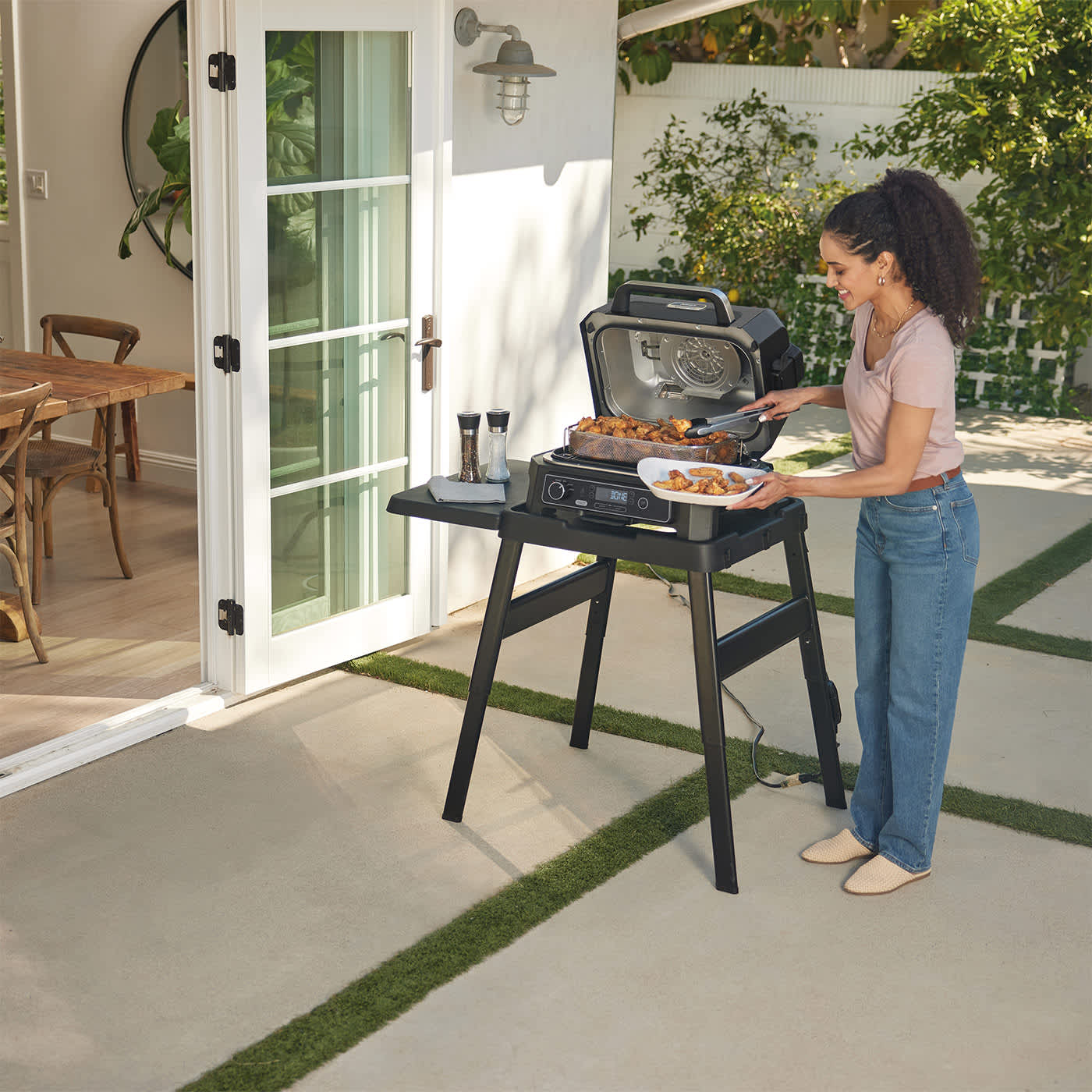 Barbecue elettrico e Affumicatore Ninja Woodfire Pro XL